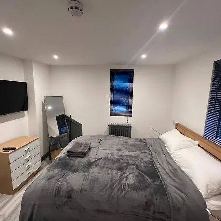 Rooms In Modernised Victorian House